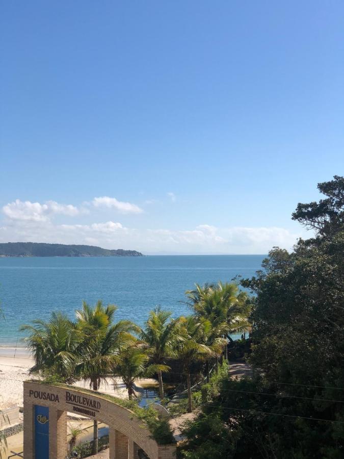 בומבינאס Apartamento Frente Mar Com 02 Suites מראה חיצוני תמונה